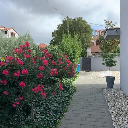 Omnia Villa
